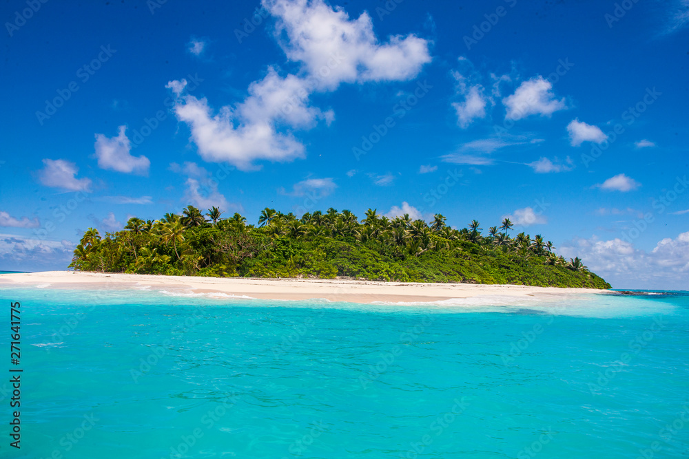 Fototapeta premium tropical beach and sea
