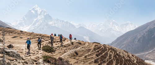 Nepal, Solo Khumbu, Everest, Group of mountaineers hiking at Dingboche