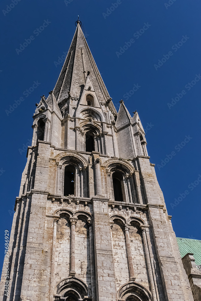 Architectural fragments of Roman Catholic Chartres Cathedral or Cathedral of Our Lady of Chartres (Cathedrale Notre Dame de Chartres, 1220). Chartres (80 km southwest of Paris), Eure-et-Loir, France Architectural fragments of Roman Catholic Chartres Cathedral or Cathedral of Our Lady of Chartres (Cathedrale Notre Dame de Chartres, 1220). Chartres (80 km southwest of Paris), Eure-et-Loir, France