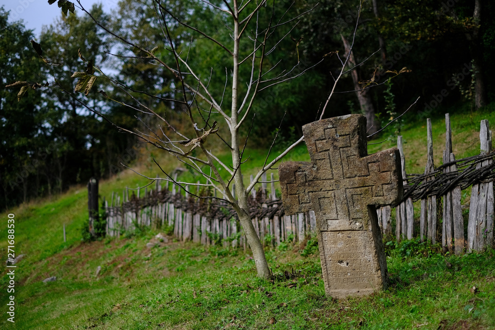 Naklejka premium old gravestone
