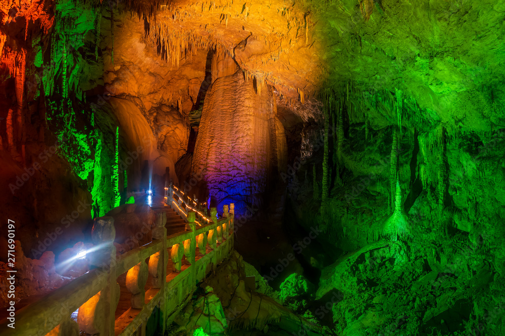Yellow Dragon Cave, Wonder of the World's Caves, Zhangjiajie, China