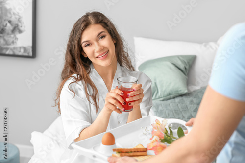 Young woman receiving break...