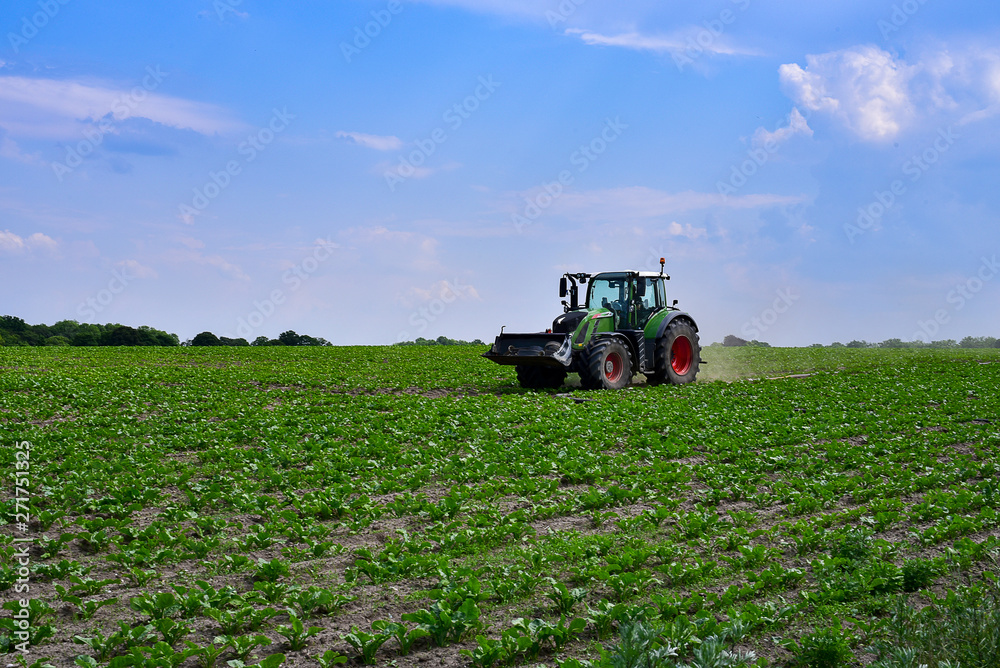 Trecker Acker Landwirtschaft Zugmaschine Ackerbau Trecker Acker Landwirtschaft Zugmaschine Ackerbau