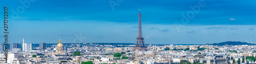     Paris, panorama of the Eiffel tower, with the Seine and bridges, and the most famous monuments  © Pascale Gueret