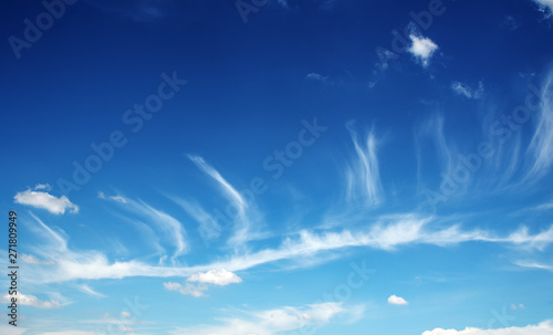 blue sky with lots of white clouds.Many white clouds are independent shapes.