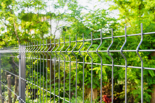 Steel grating fence made with wire Sectional fencing installation