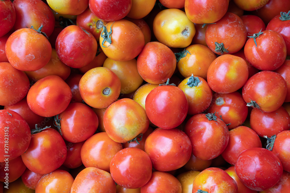 red tomatoes ,Thai tomatoes in the market red tomatoes ,Thai tomatoes in the market
