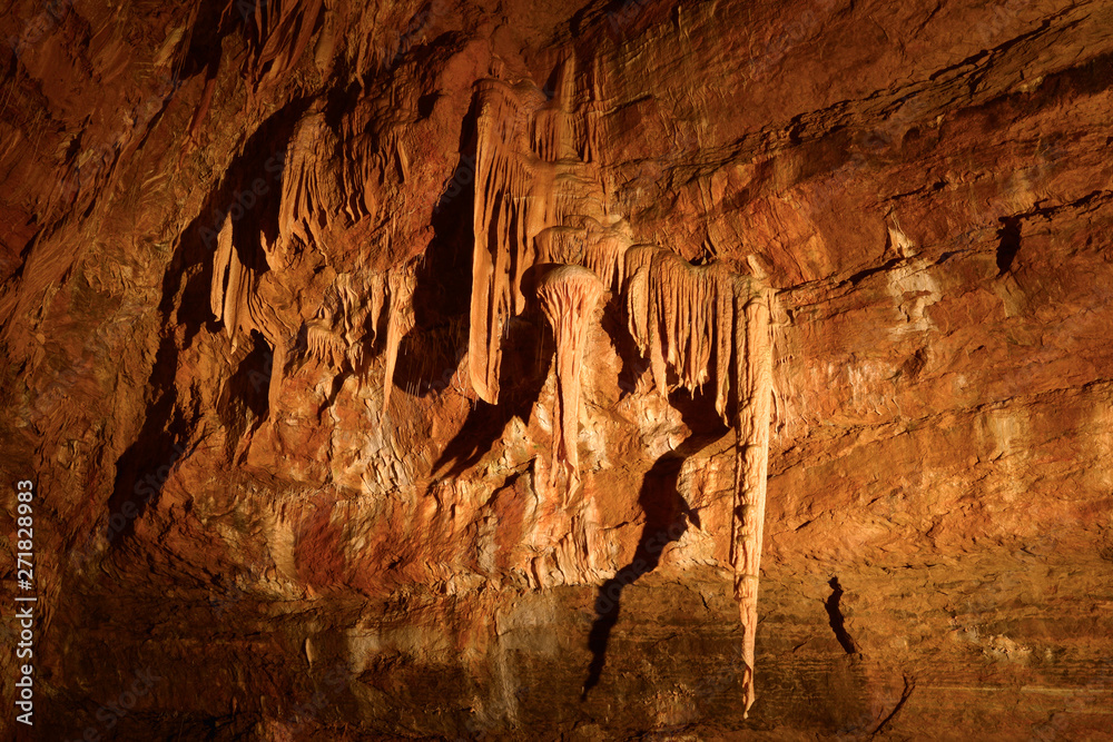 Sculptures naturelles au coeur de la terre à la grotte de Trabuc à Mialet (30140), département du Gard en région Occitanie, France	