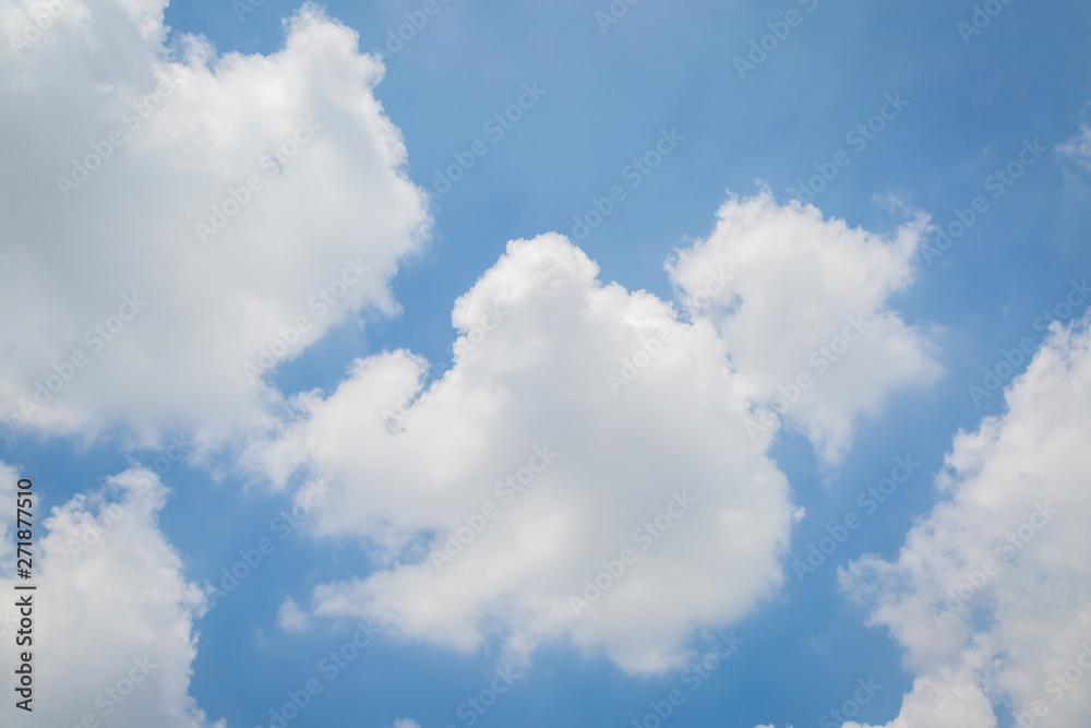 Obraz premium Blue sky and clouds