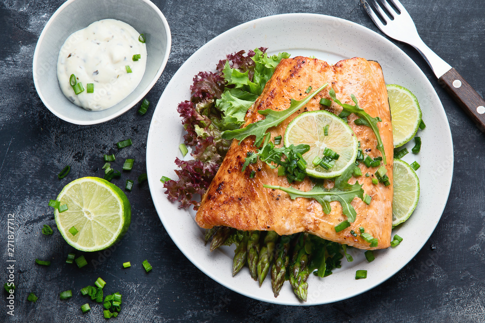 Grilled salmon with vegetables