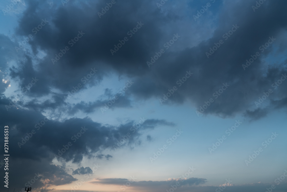 Obraz premium Clouds under sky