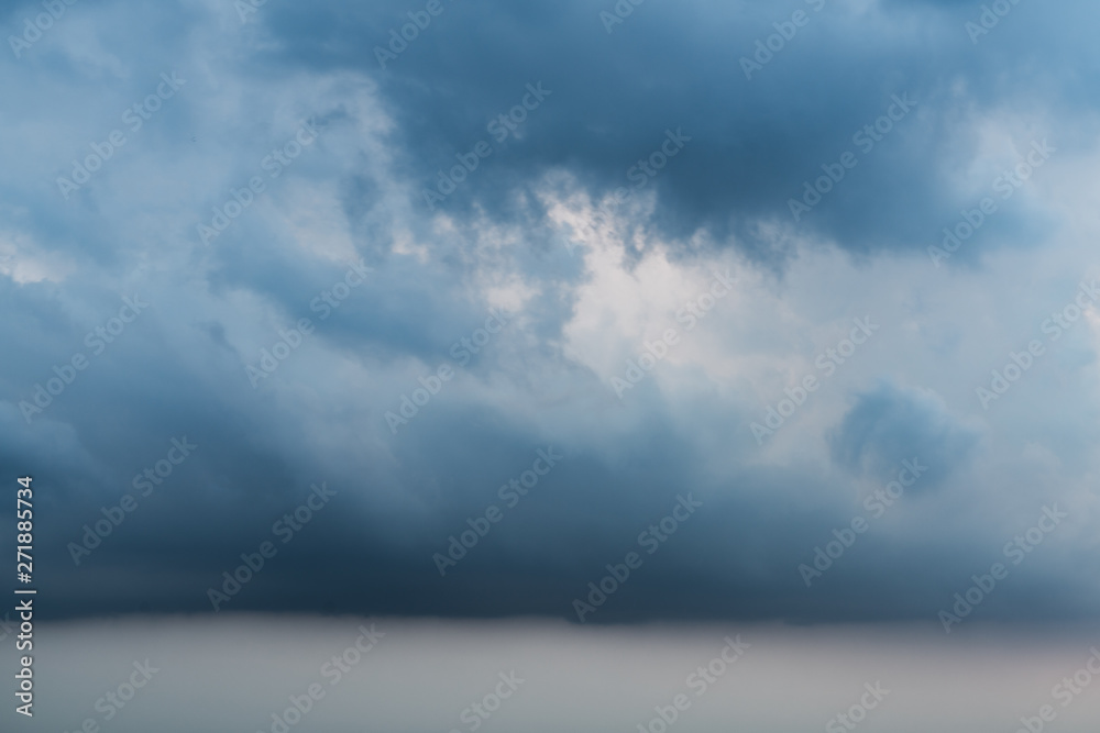 Obraz premium Clouds under sky