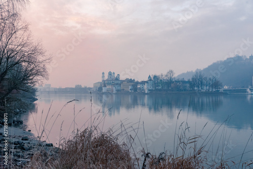 Passau Altstadt im Nebel