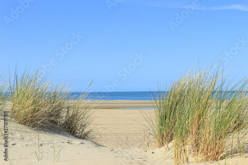 Strand und Meer bei Renesse © Frofoto
