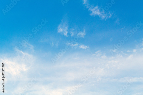 Fototapeta Naklejka Na Ścianę i Meble -  Blue sky with picturesque fluffy clouds background