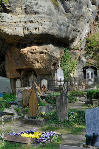 bergfriedhof auf dem berg oybin photo