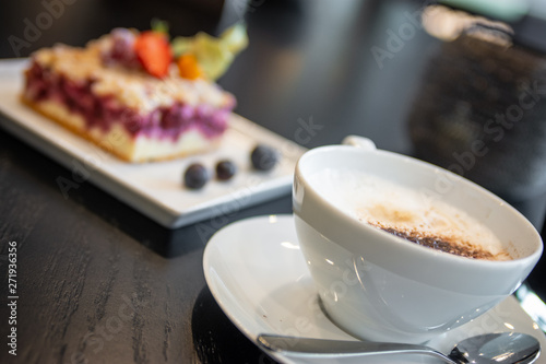 Fototapeta Naklejka Na Ścianę i Meble -  Kaffee und Kuchen