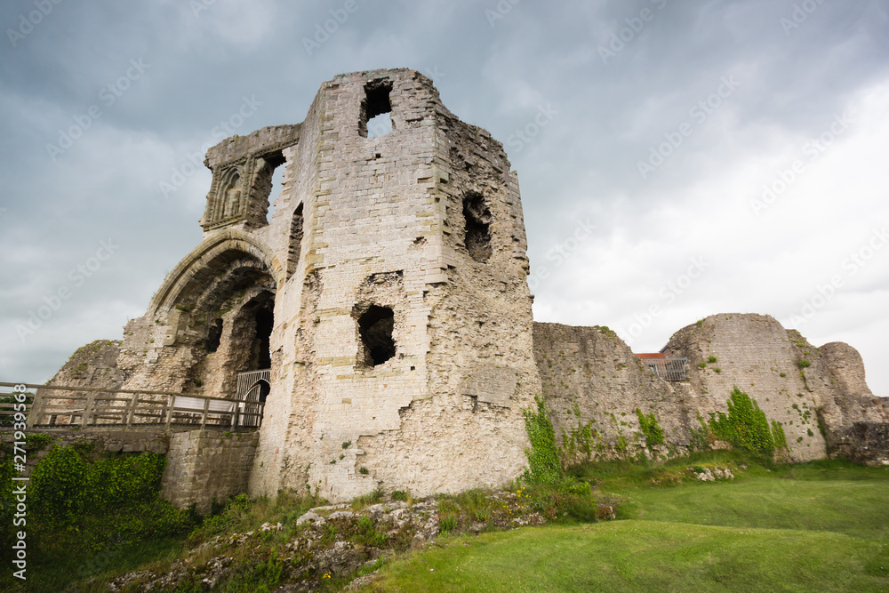 The ruined gate house of Denbigh Castle built in the 13th century by Henry the first as part of his military fortifications to subdue the Welsh. 