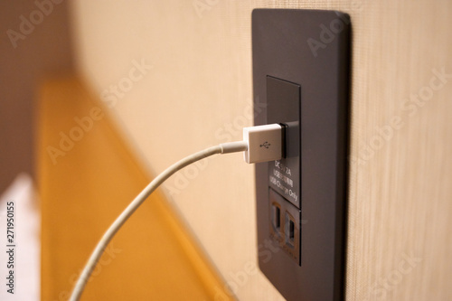 壁のコンセント・USB差込口