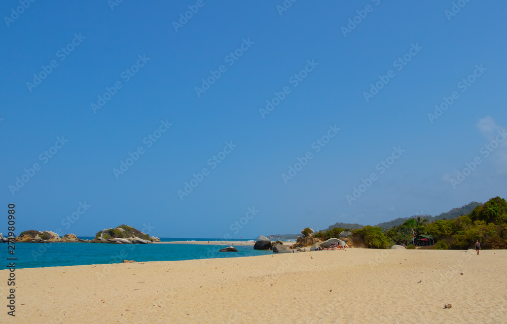Obraz premium beautiful tropical beach paradise in the caribbean