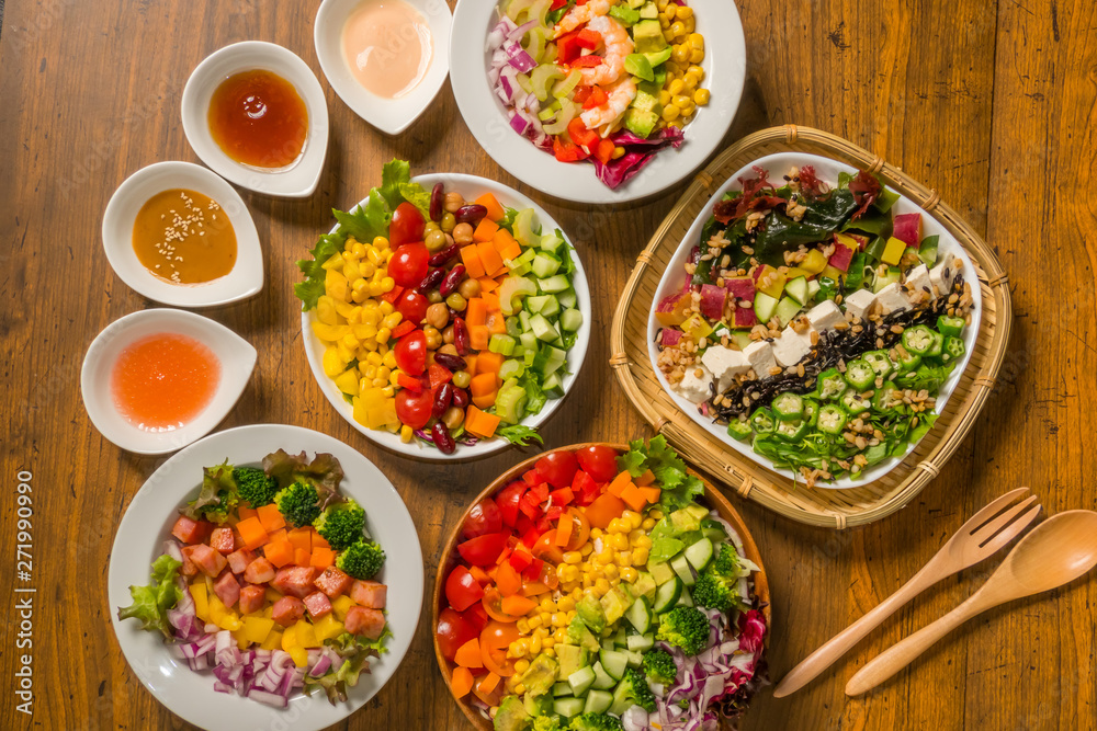 サラダ Beautiful and colorful chopped salad サラダ Beautiful and colorful chopped salad