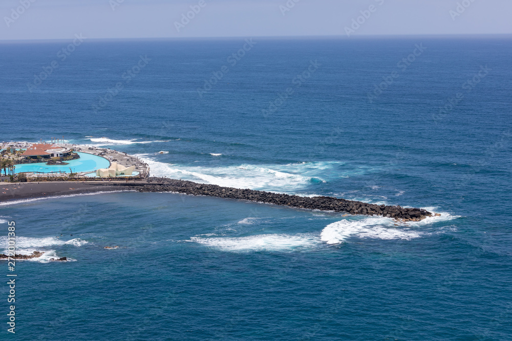 Obraz premium Beaches and hotels of Puerto de la Cruz, Tenerife