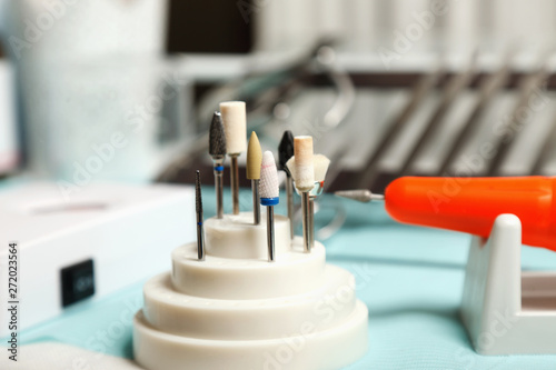Φωτογραφία Professional hardware pedicure using electric machine