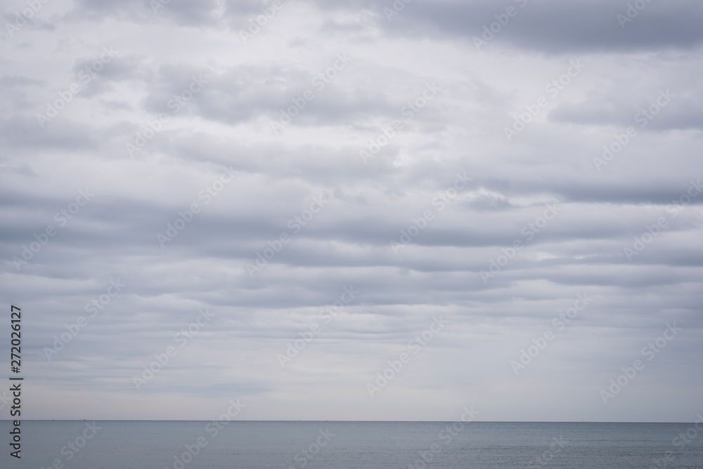 Cloudy horizon view over the ocean