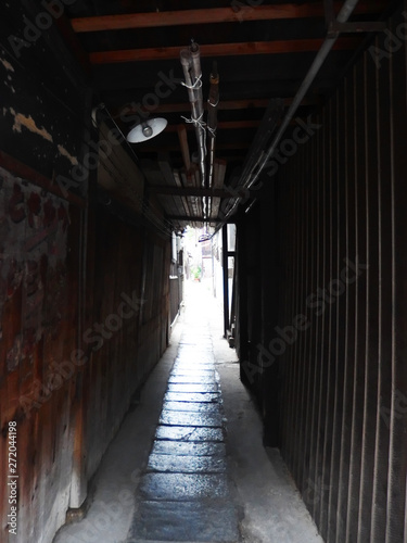                    Back alley of Onomichi 11