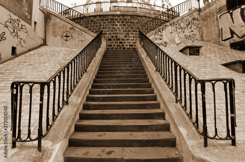 Fototapeta Naklejka Na Ścianę i Meble -  Paris - Escaliers Rue de Crimée