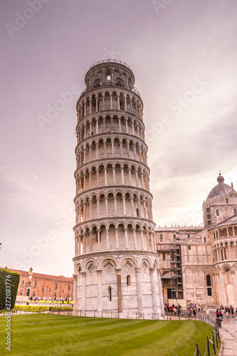 leaning tower of pisa