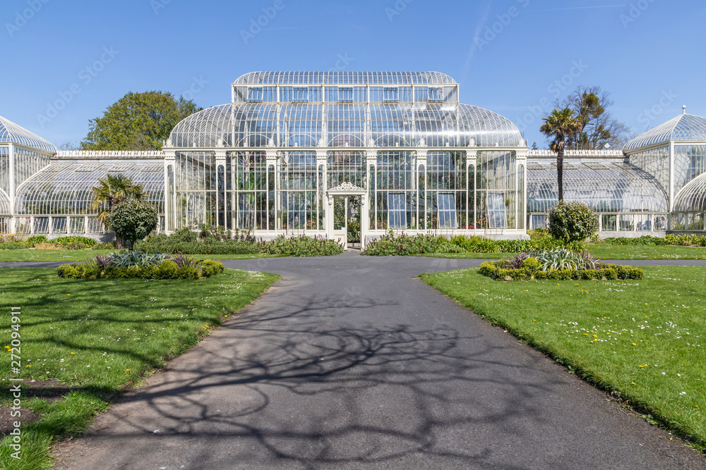 Glass house in Botanic garden