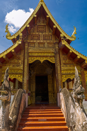Chiangmai temple in Thailand © takahashikei1977