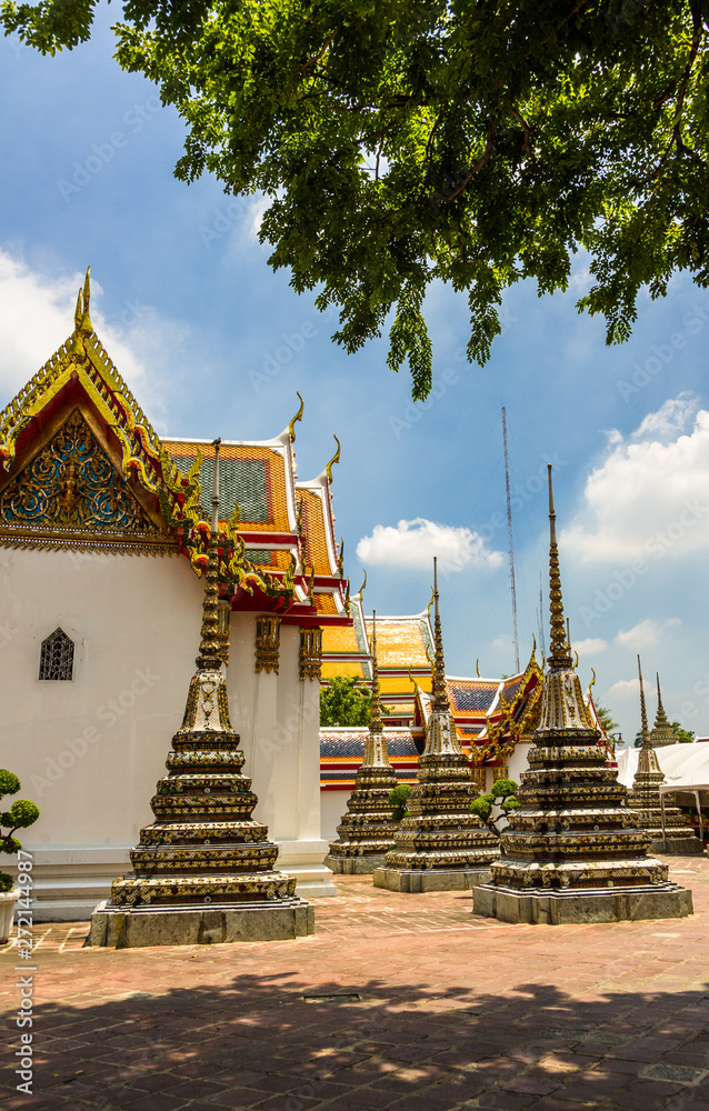 Naklejka premium thailand gold temple ,Bangkok