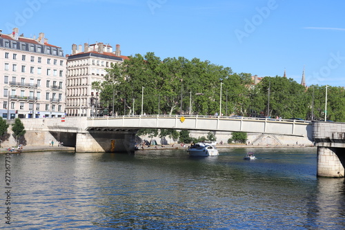 Ville de Lyon - Pont de la Feuillée sur la rivière Saône construit en 1949