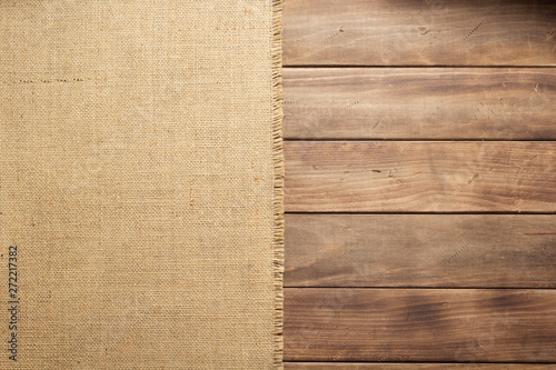 Quadro em tela burlap hessian sacking on wooden background table