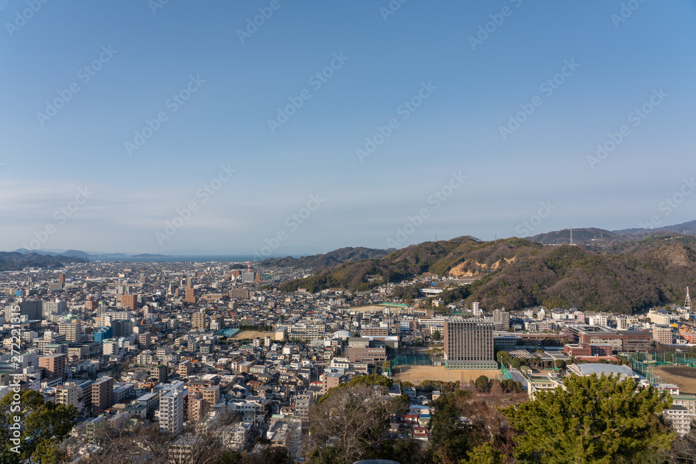 松山城の天守から見る松山市街の風景