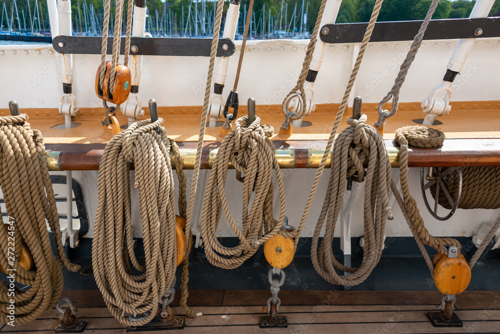 Obraz premium Takelage des Segelschulschiffes der US Coast Guard 