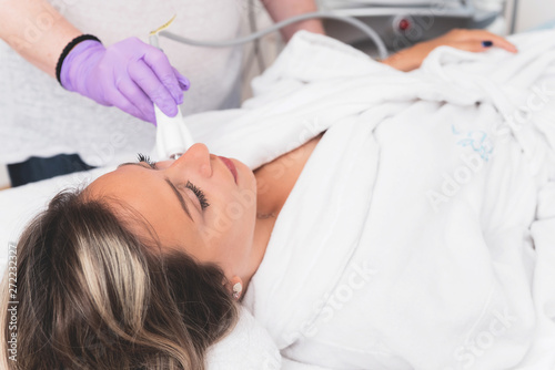 Fotografie Woman in beauty salon