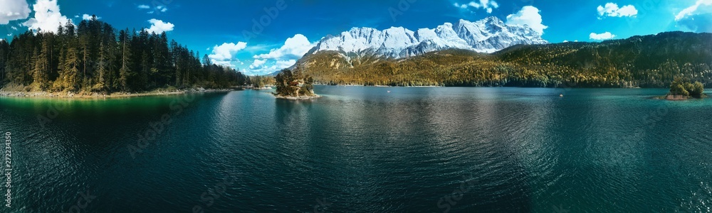 Eibsee miit der Zugspitze im Hintergrund