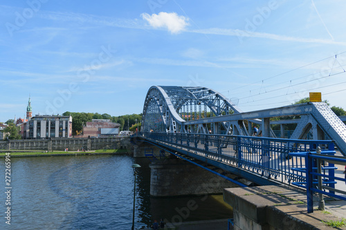 Jozef Pilsudski bridge by Vistula (Wisla) river, Krakow, Poland © CoinUp