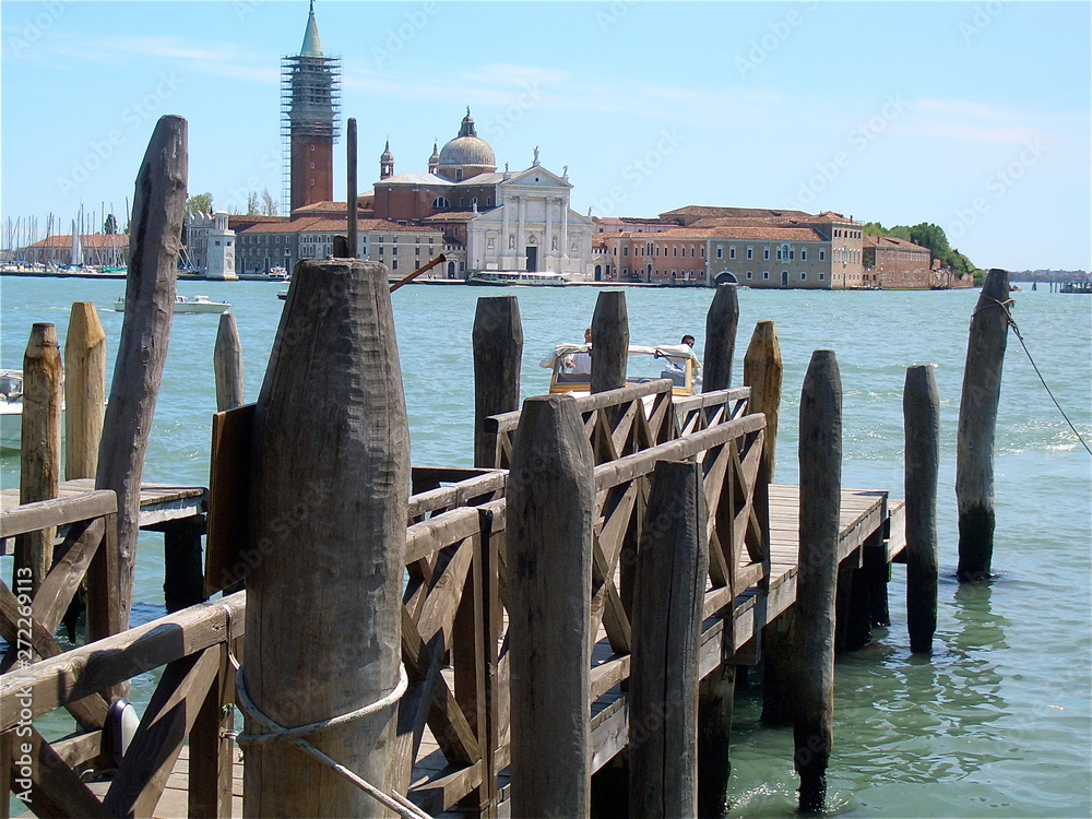 ヴェネツィアの桟橋