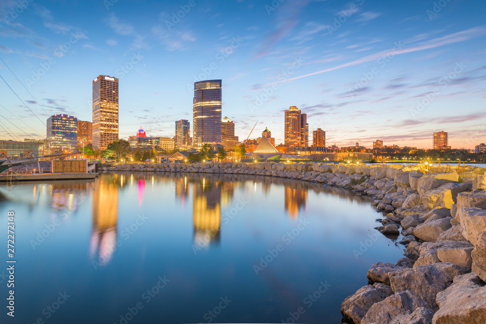 Milwaukee, Wisconsin, USA downtown city skyline on Lake Michigan Stock  Photo | Adobe Stock