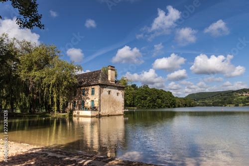 Lissac sur couze (Corrèze, France) - Moulin de Lissac et lac du Causse photo