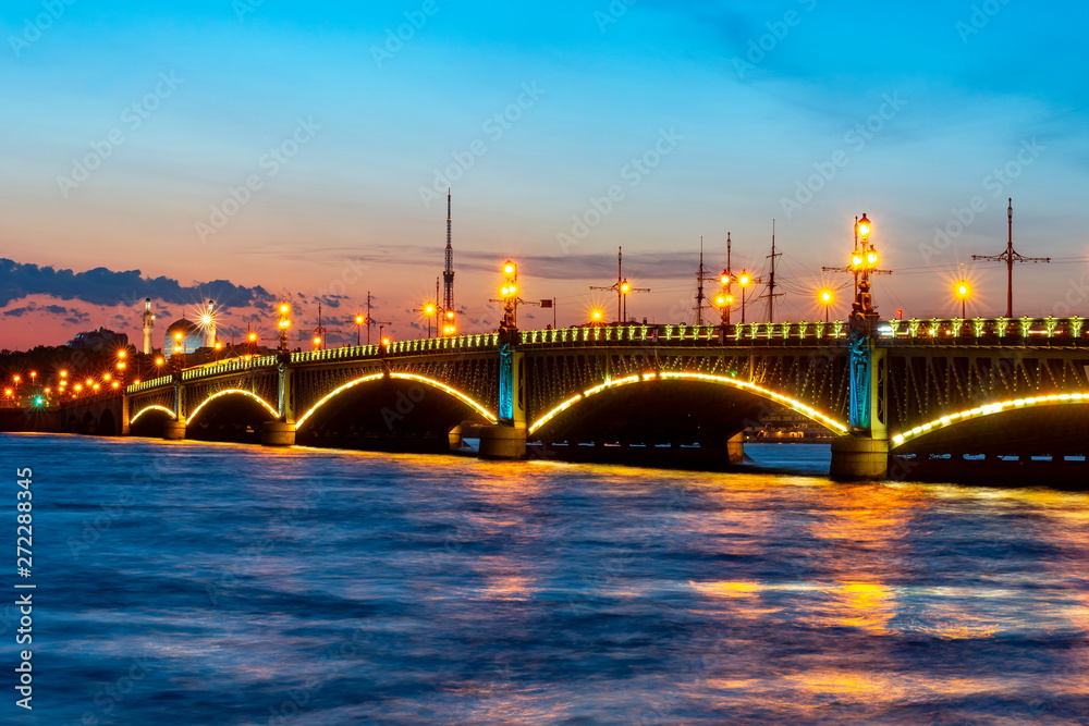 Naklejka premium Troitskiy bridge at night, Saint Petersburg, Russia