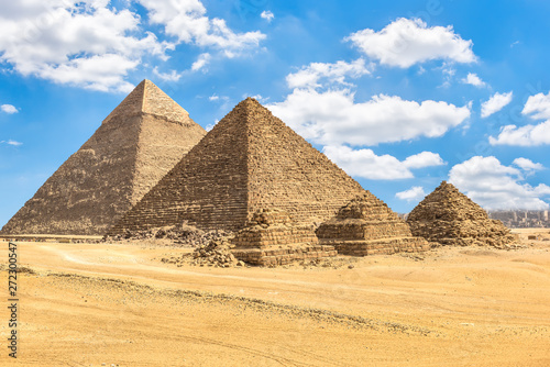 Pyramids of pharaos and queens 