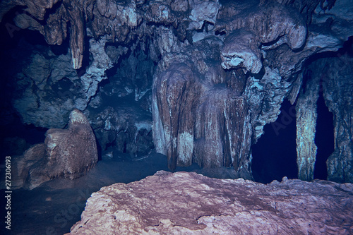 underwater caves cenotes mexico