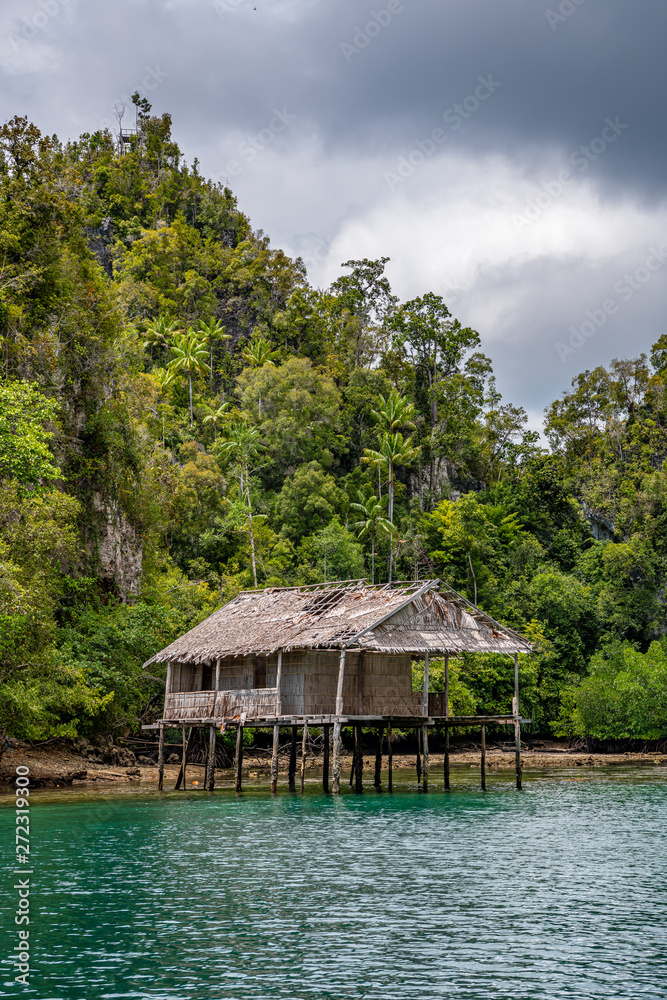 Waigeo, Kri, Mushroom Island, group of small islands in shallow blue lagoon water, Raja Ampat, West Papua, Indonesia Waigeo, Kri, Mushroom Island, group of small islands in shallow blue lagoon water, Raja Ampat, West Papua, Indonesia
