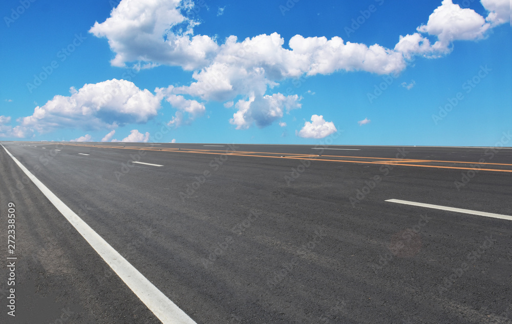 Fototapeta premium Road Design Empty Copy spec And Blue Sky Background