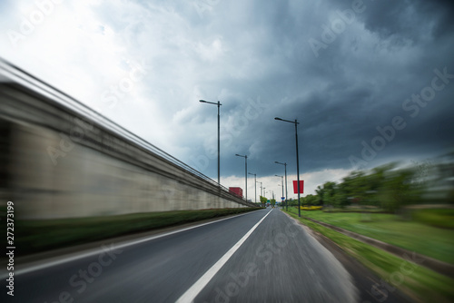 Car speed, fast dynamic fuzzy highway.